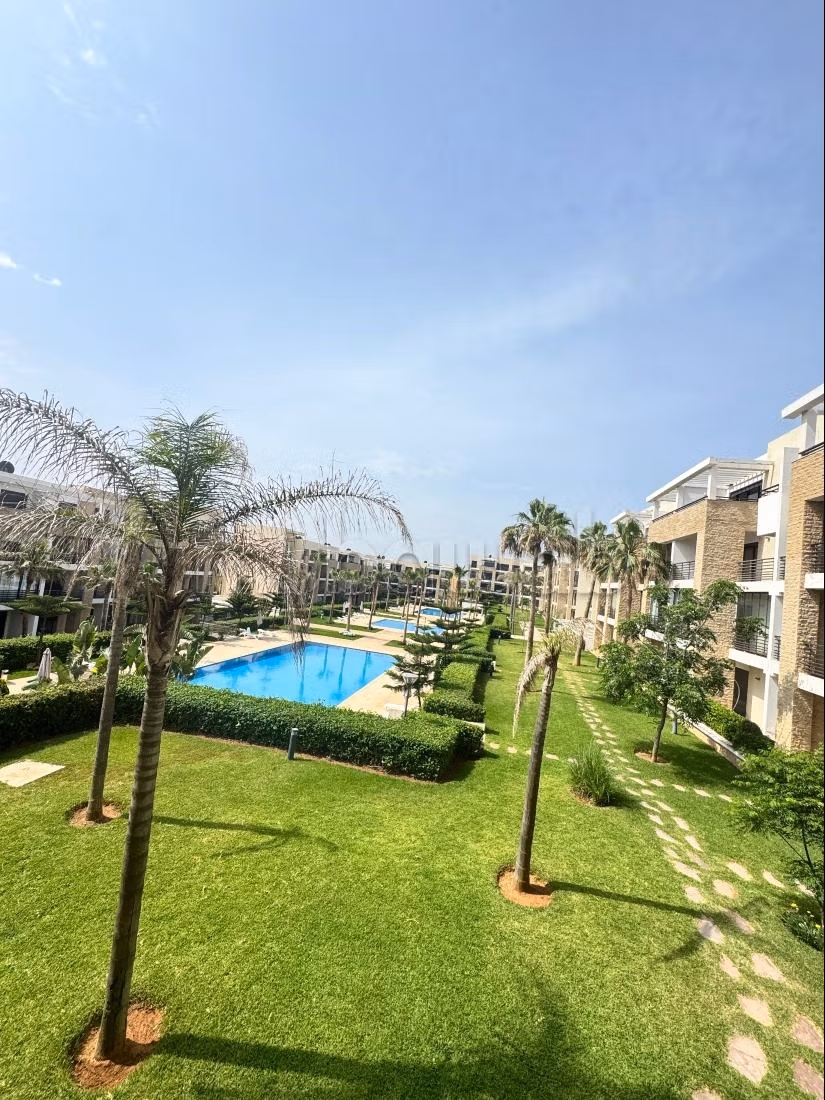 Appartement à louer à Sidi Bouknadel. 
Surface de 90 m². 
Meublé