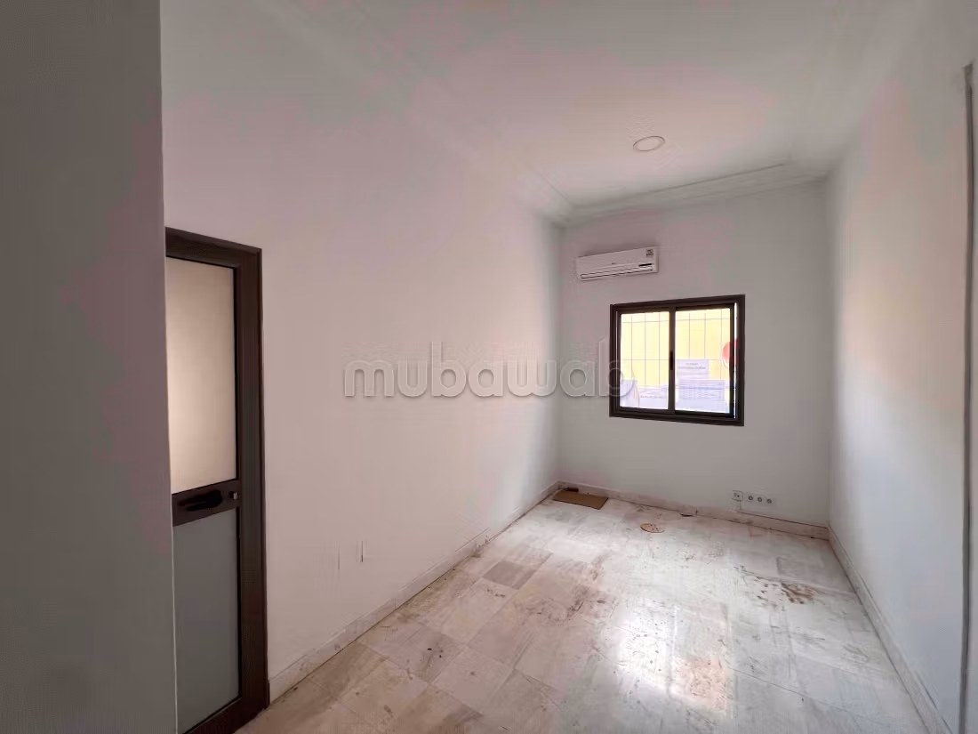 À louer SURFACE 1400m2 à Megrine Sidi Rzig