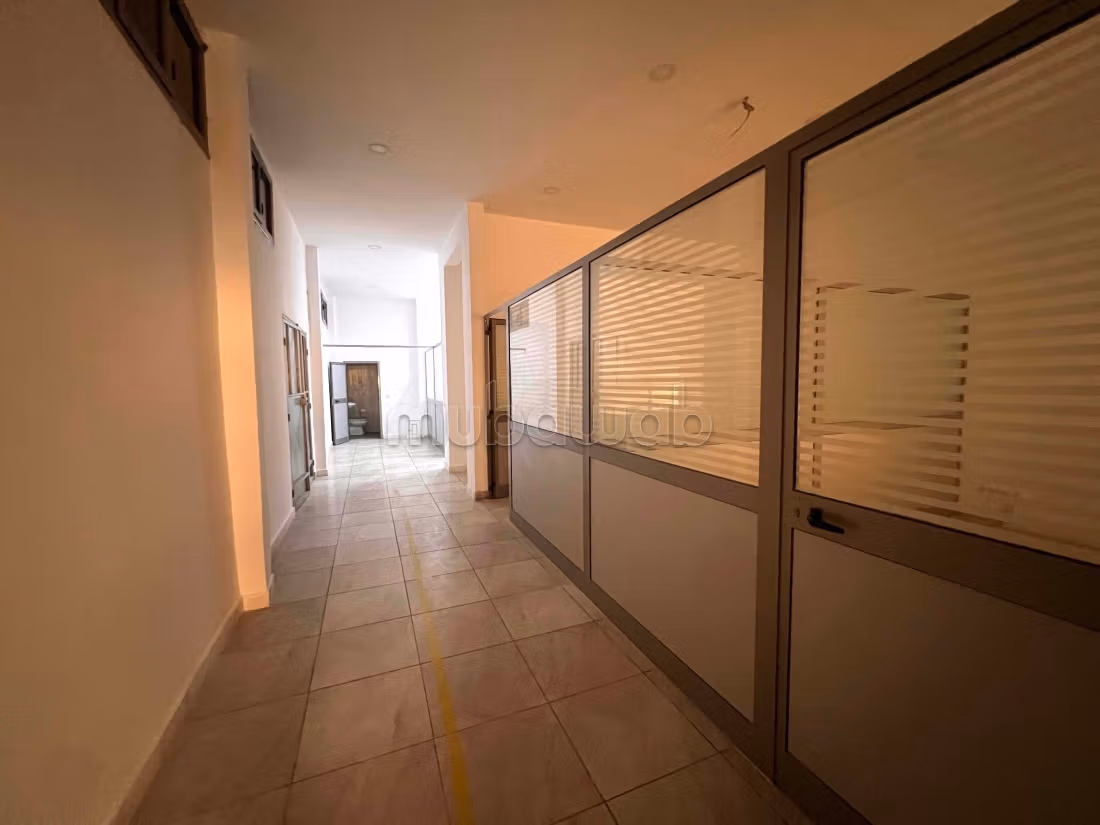 À louer SURFACE 1400m2 à Megrine Sidi Rzig