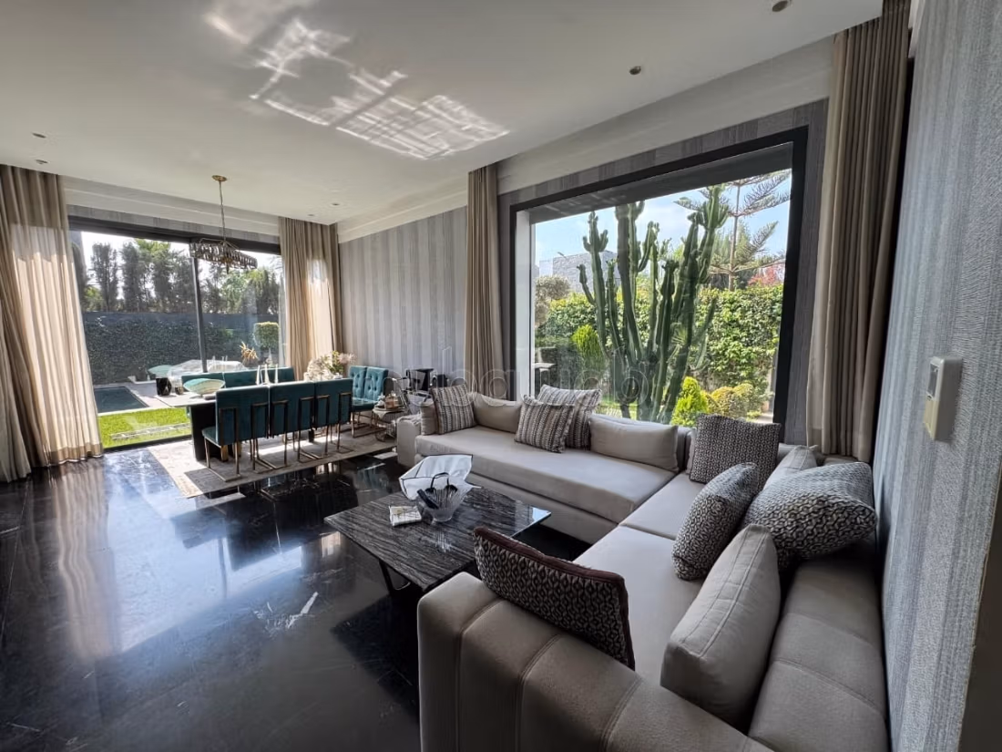 Villa isolé de luxe à vendre à Ville Verte.
Surface de 890 m²