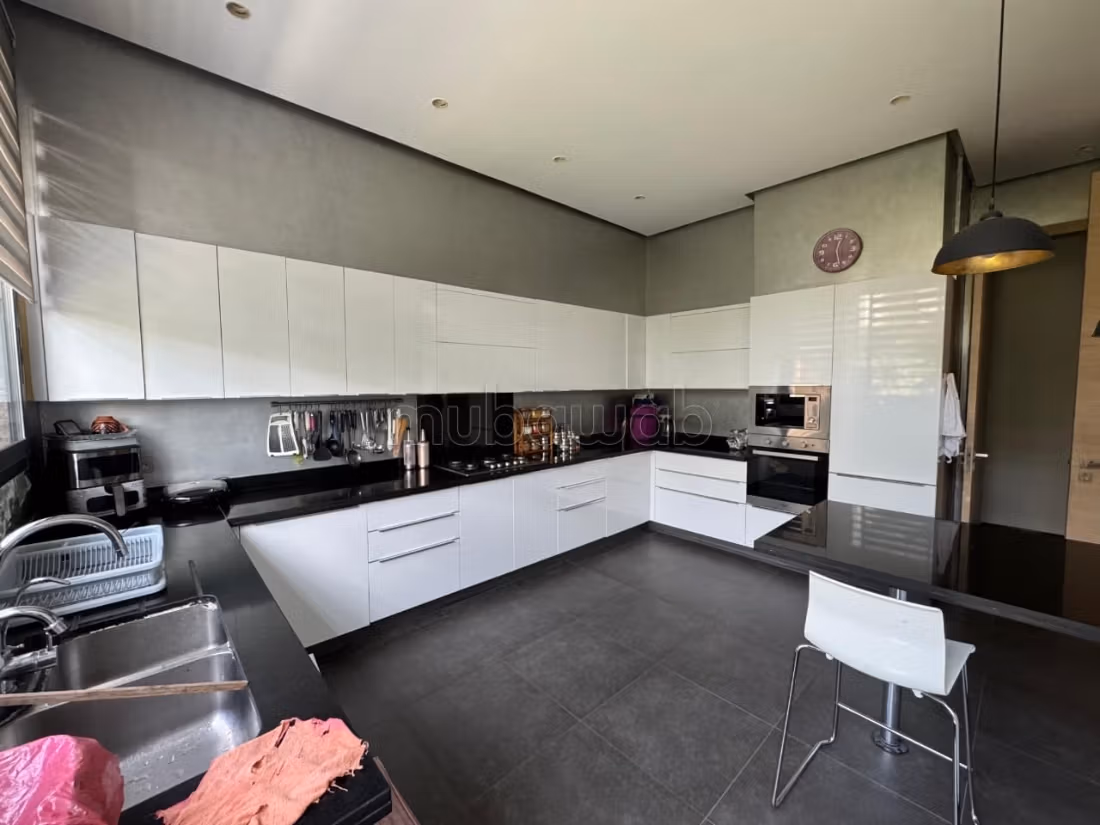 Villa isolé de luxe à vendre à Ville Verte.
Surface de 890 m²