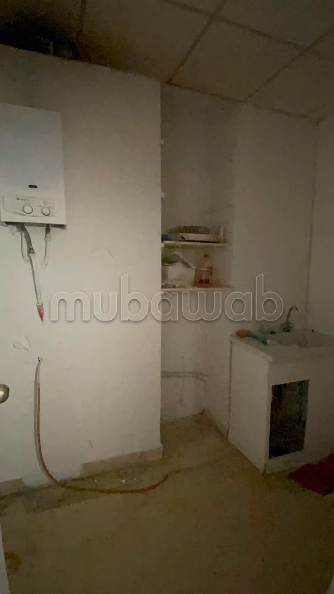 A vendre local 220 m² aux jardin el menzeh2