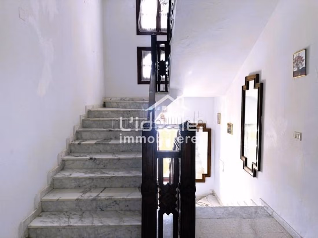 À VENDRE Superbe Villa S5 au cœur de Hammamet