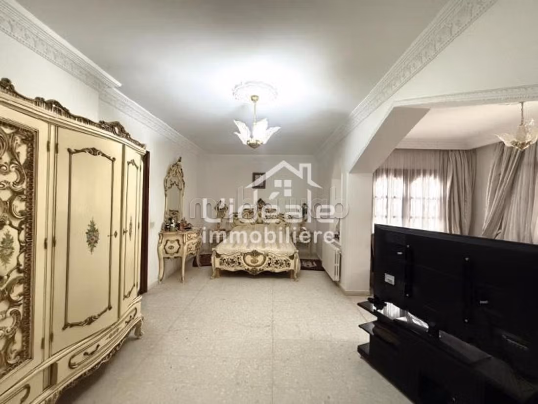 À VENDRE Superbe Villa S5 au cœur de Hammamet