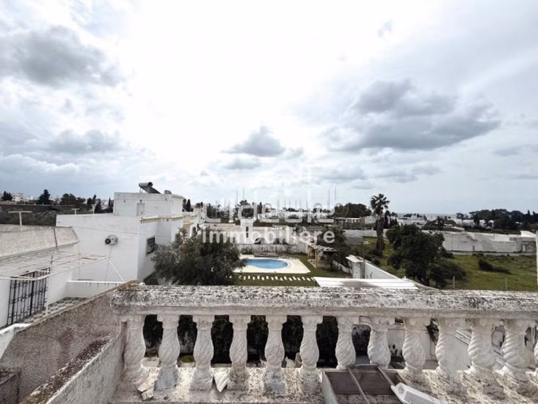 À VENDRE Superbe Villa S5 au cœur de Hammamet