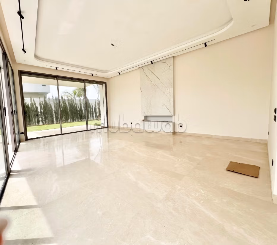 Villa neuve a louer bouskoura