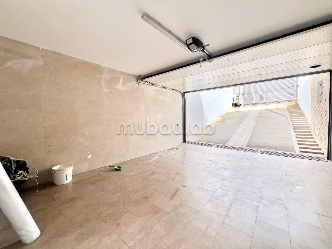Villa neuve a louer bouskoura