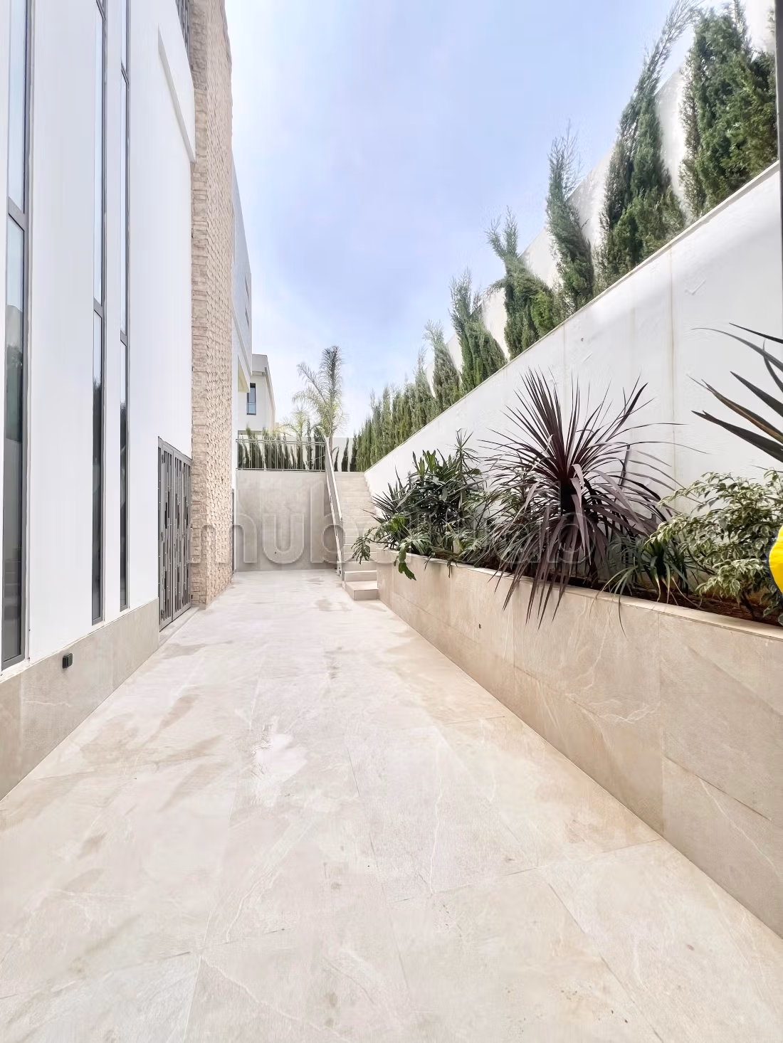 Villa neuve a louer bouskoura