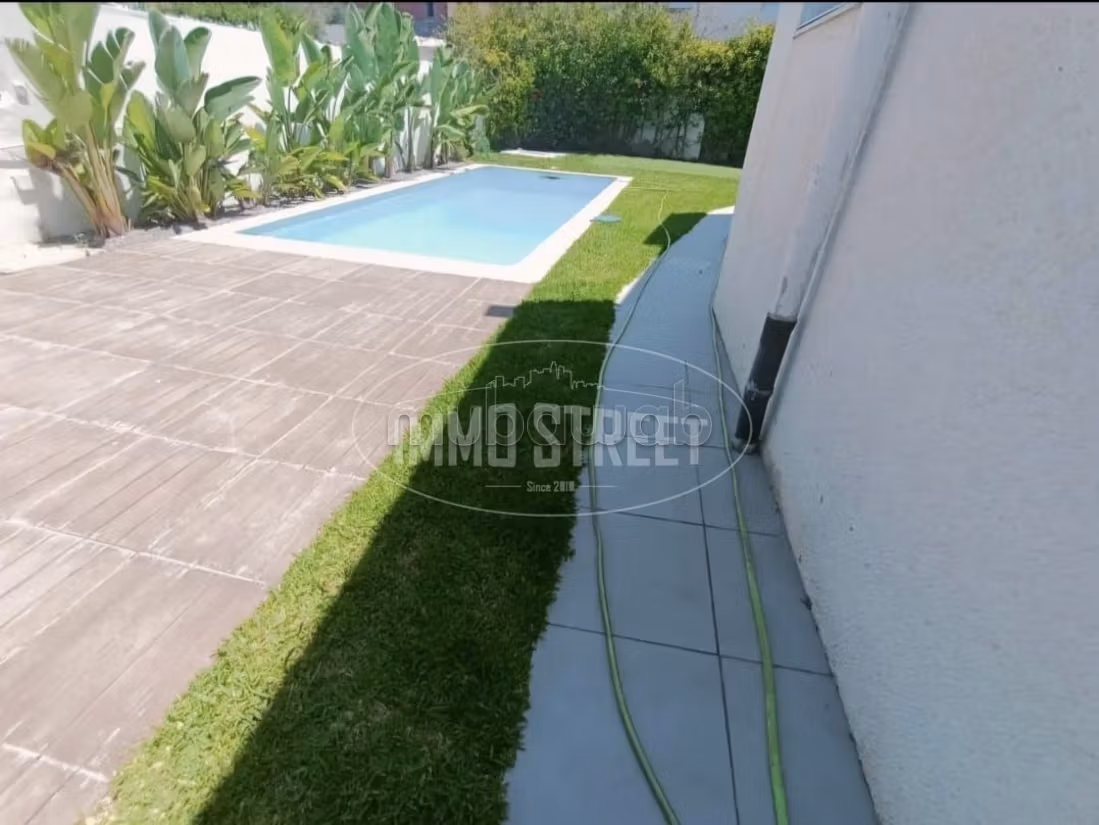 À Louer, Villa Plain Pied avec Piscine – La Marsa Nessim
