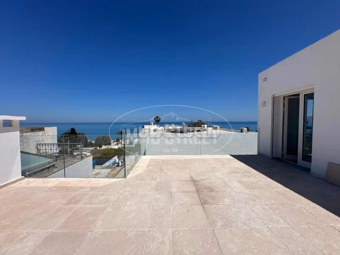 À louer – Duplex S3 meublé avec piscine et vue mer à La Marsa