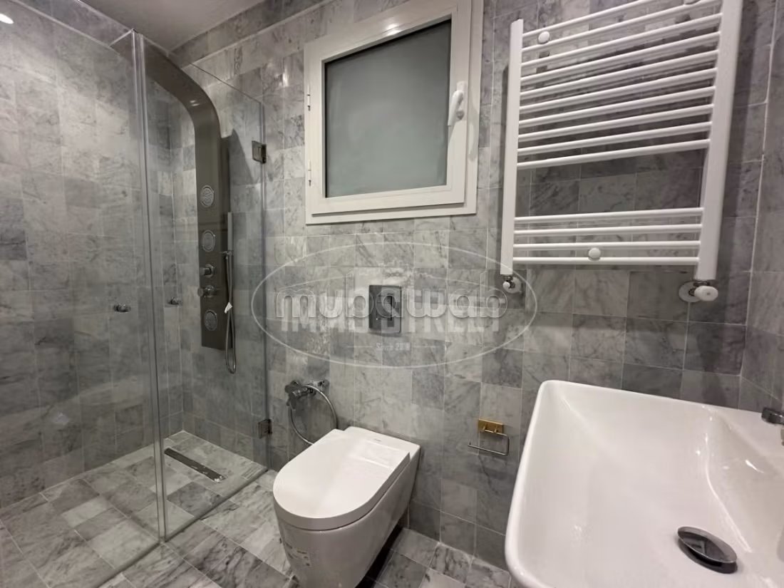 À louer – Duplex S3 meublé avec piscine et vue mer à La Marsa