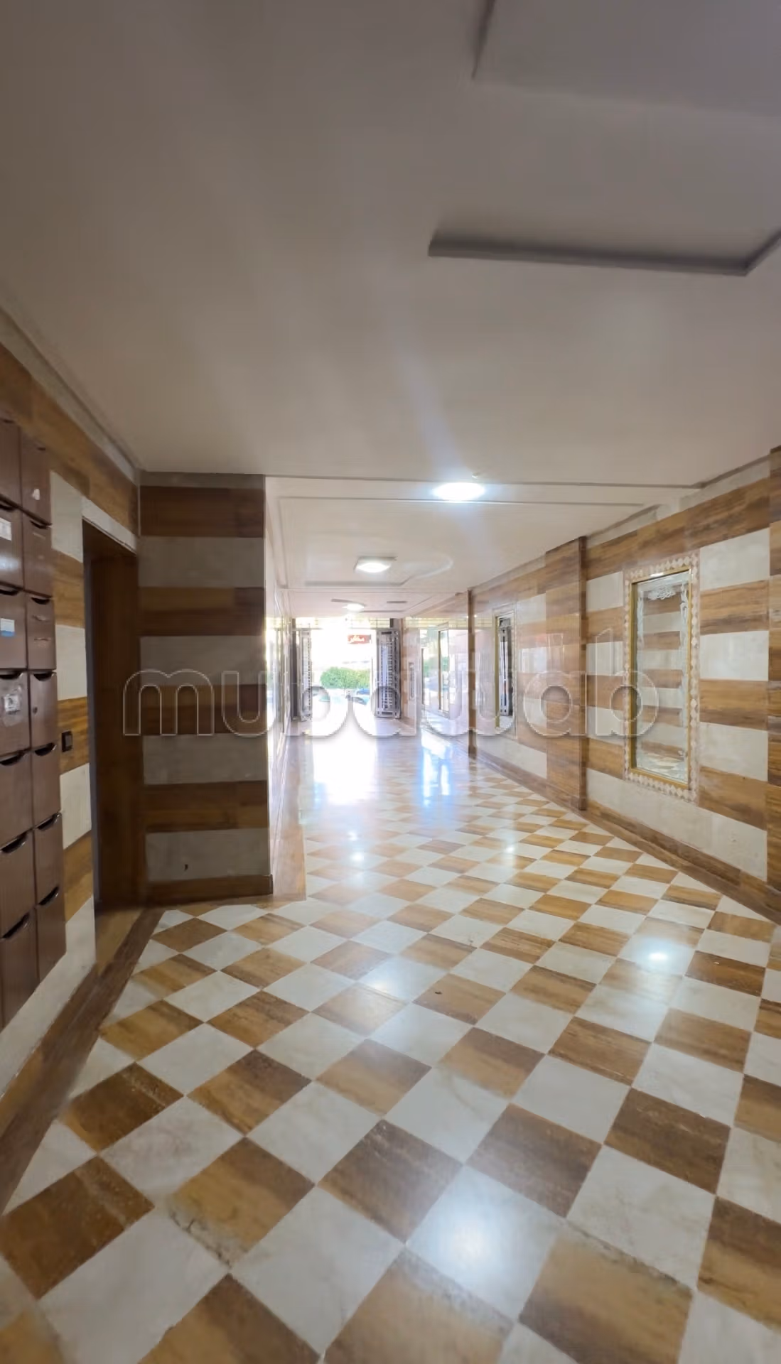 Un ufficio elegante in affitto di 61 m²