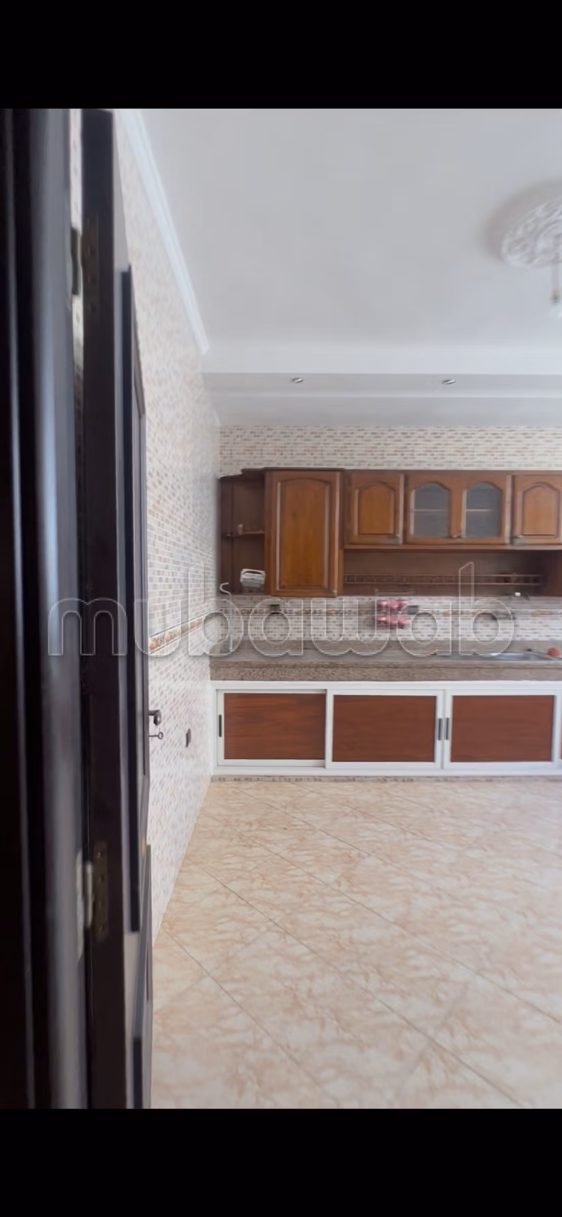 Somptueuse villa à vendre à Al Boustane. 
4 grandes pièces