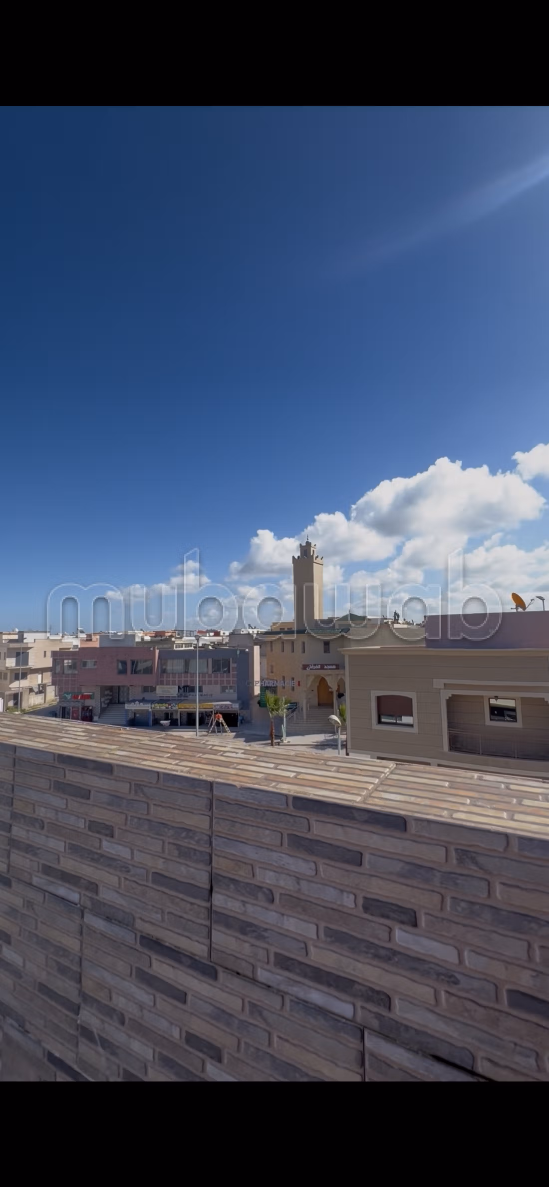 Somptueuse villa à vendre à Al Boustane. 
4 grandes pièces