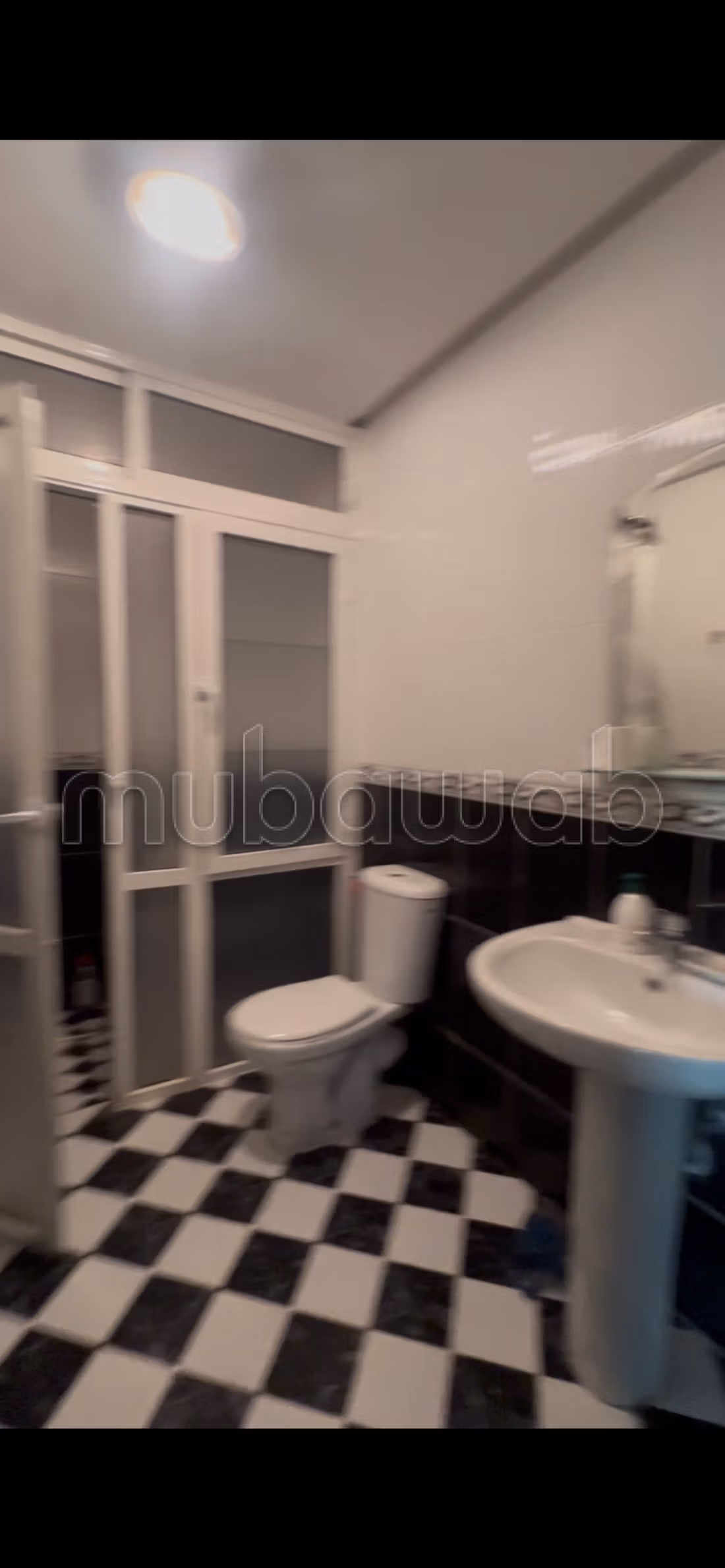 Somptueuse villa à vendre à Al Boustane. 
4 grandes pièces
