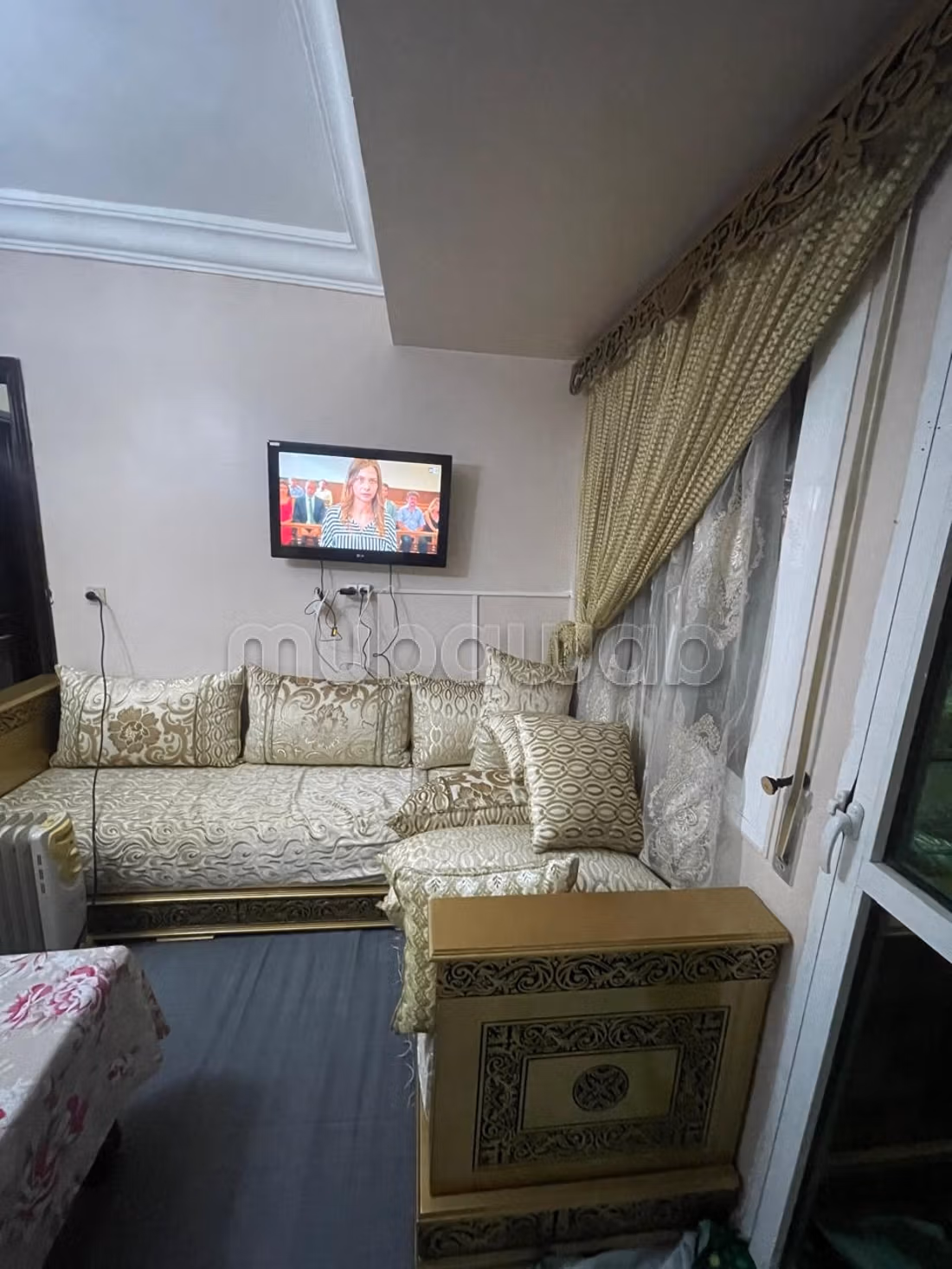 Appartement te koop naast Aswak Assalam. 3 slaapkamers. Goed gemeubileerd