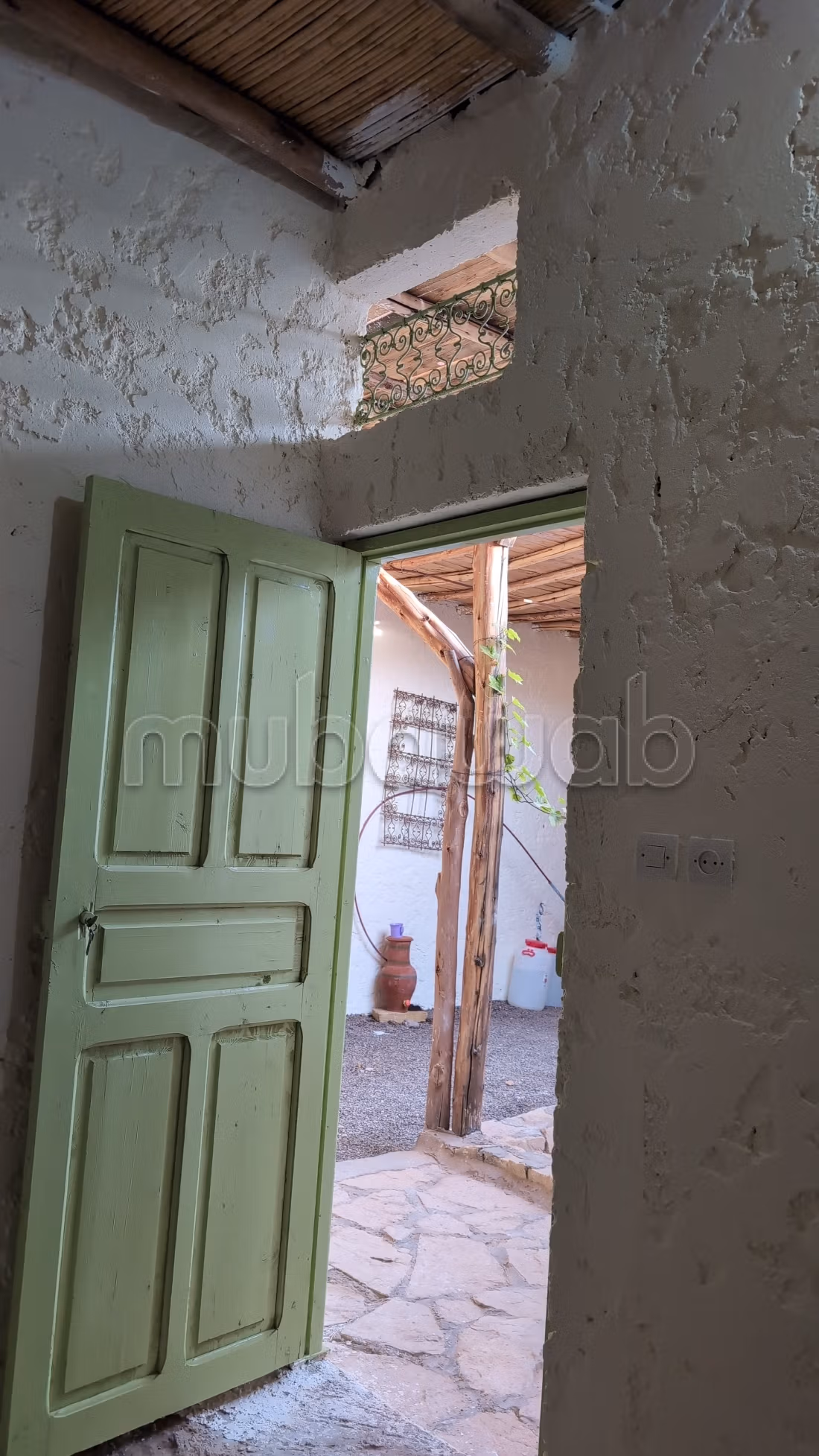 112 m² Renovated House with Mountain View