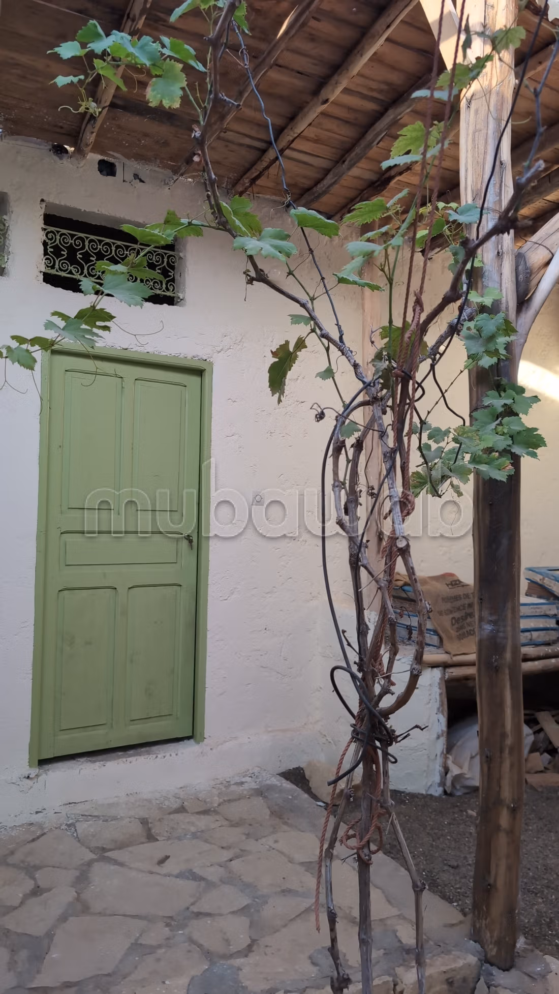 112 m² Renovated House with Mountain View