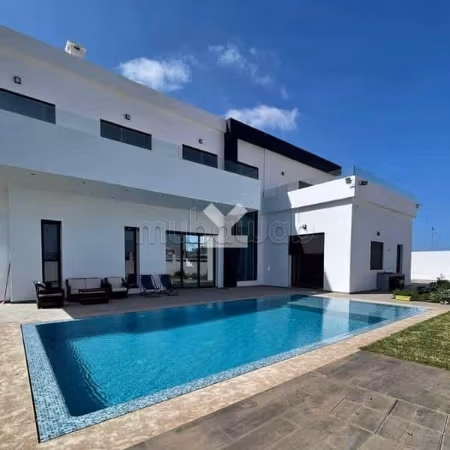 Villa à Vendre de 834.0 m² à Soualem, Lotissement La Cedre
