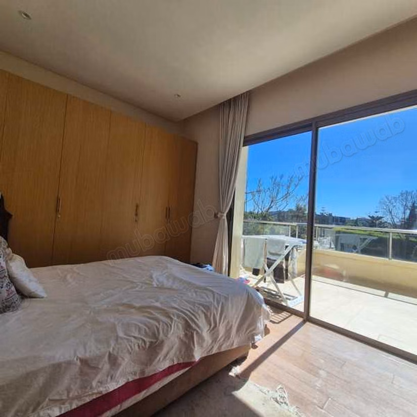 Villa à Vendre de 501.0 m² à Bouskoura, Ville Verte