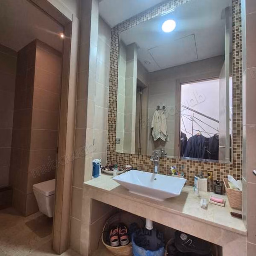 Villa à Vendre de 501.0 m² à Bouskoura, Ville Verte