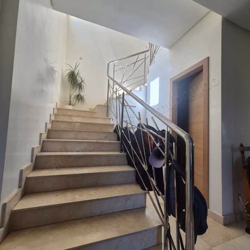Villa à Vendre de 501.0 m² à Bouskoura, Ville Verte