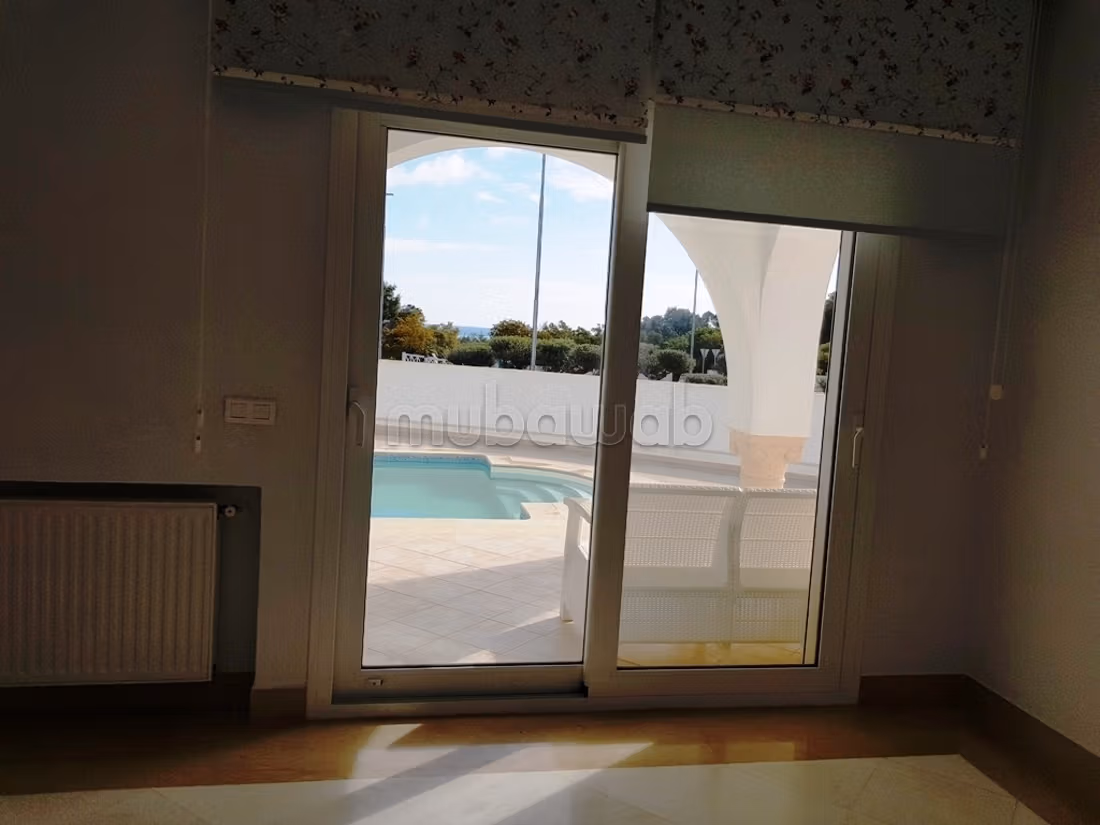 Villa avec piscine et vue mer