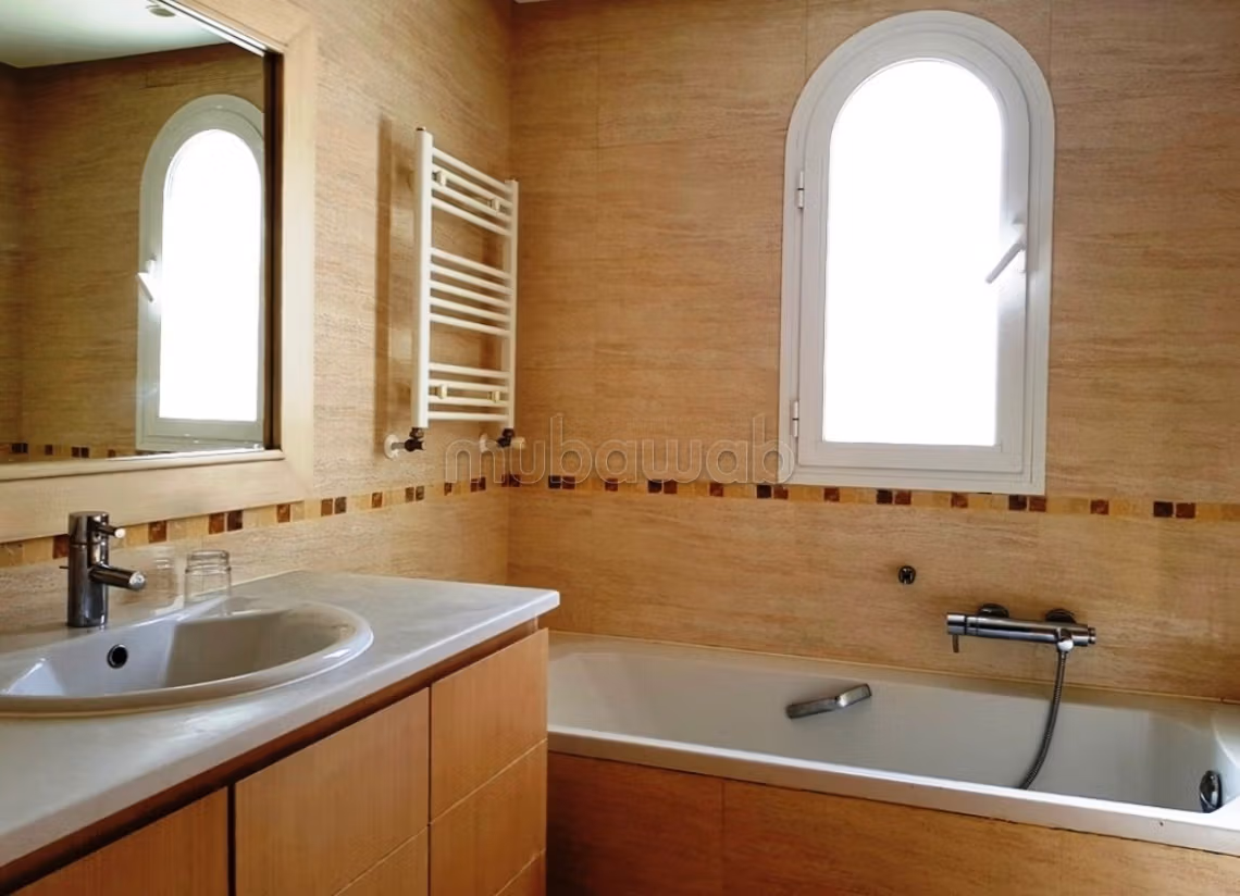 Villa avec piscine et vue mer