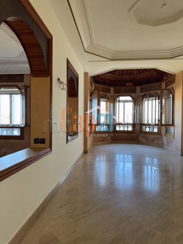 Apartment for rent with terrace in Rmilat