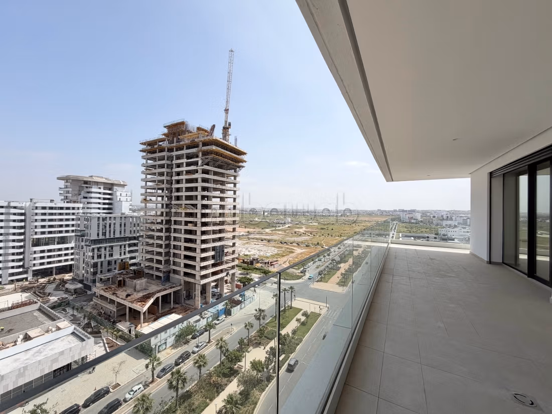 Superbe appartement à vendre à Casablanca Finance City.
Superficie 161 m².
Parking et terrasse — 3