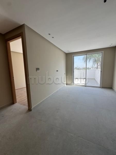 Appartamento in vendita a Oasis. 1 camera. Porta blindata e impianto con antenna parabolica