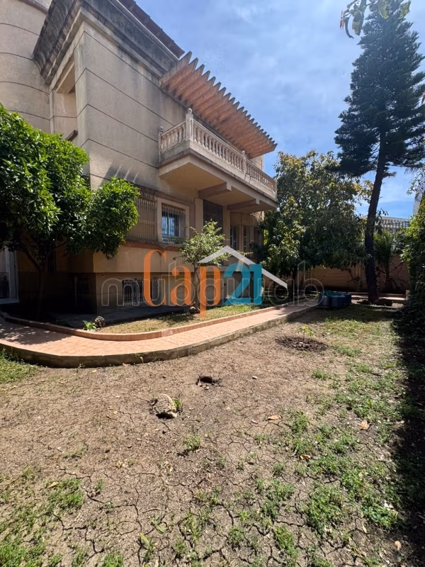 Grande villa à vendre vide Val Fleuri Moujahidine