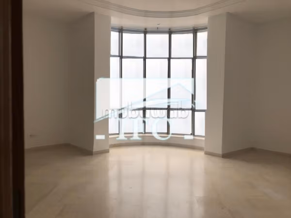 Office in 4 spaces 110m² CUN IFCU229