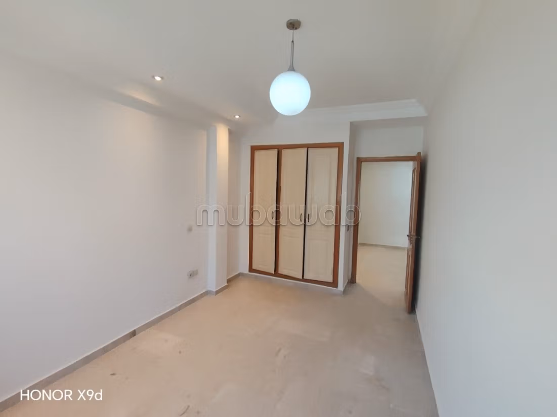Joli appart res bagdad al qods bernoussi 99/m — 5