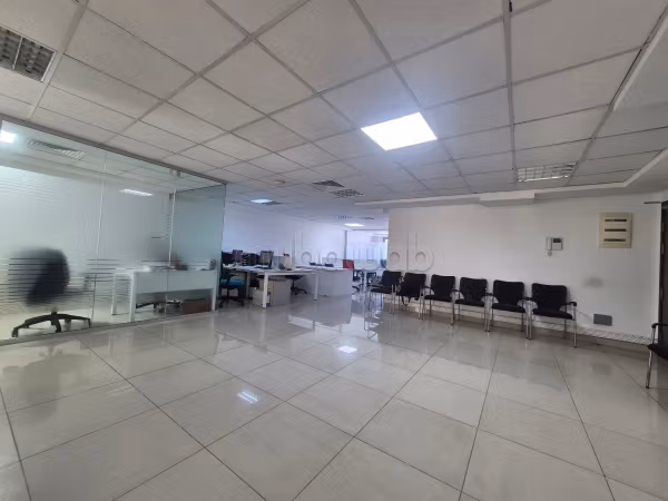 للبيع، مكتب في عين دياب