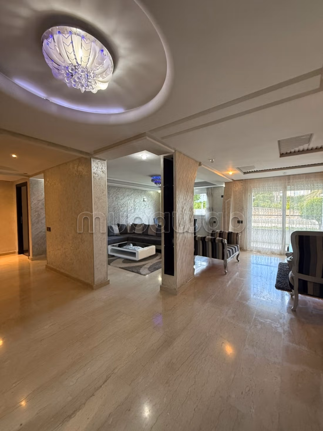 Bel appartement en location