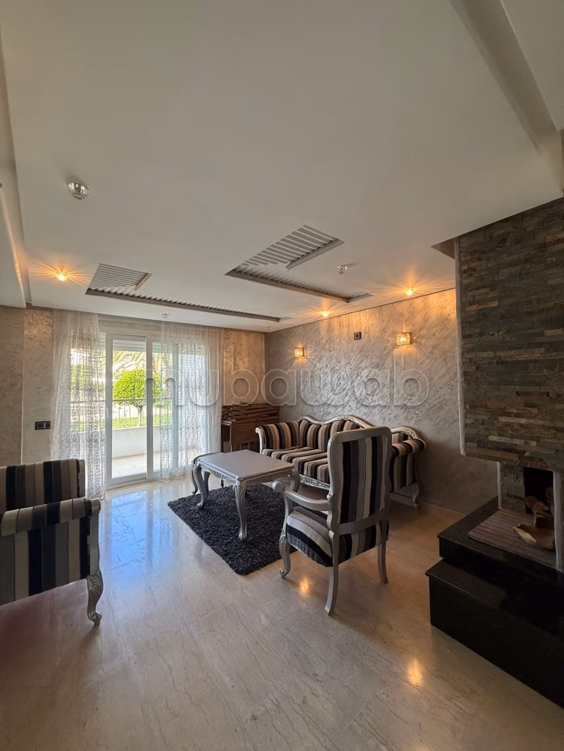Bel appartement en location