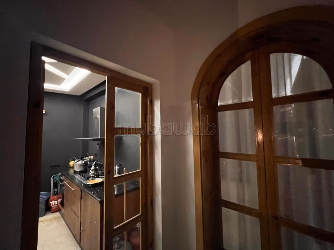 Appartamento in affitto a Bourgogne Ouest. 3 locali. Ammobiliato