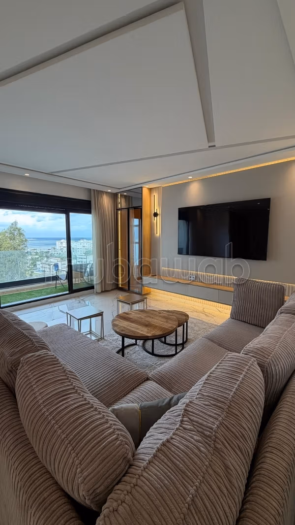 Appartementen om te huren in De La Plage. 3 Kamers. Volledig gemeubileerd