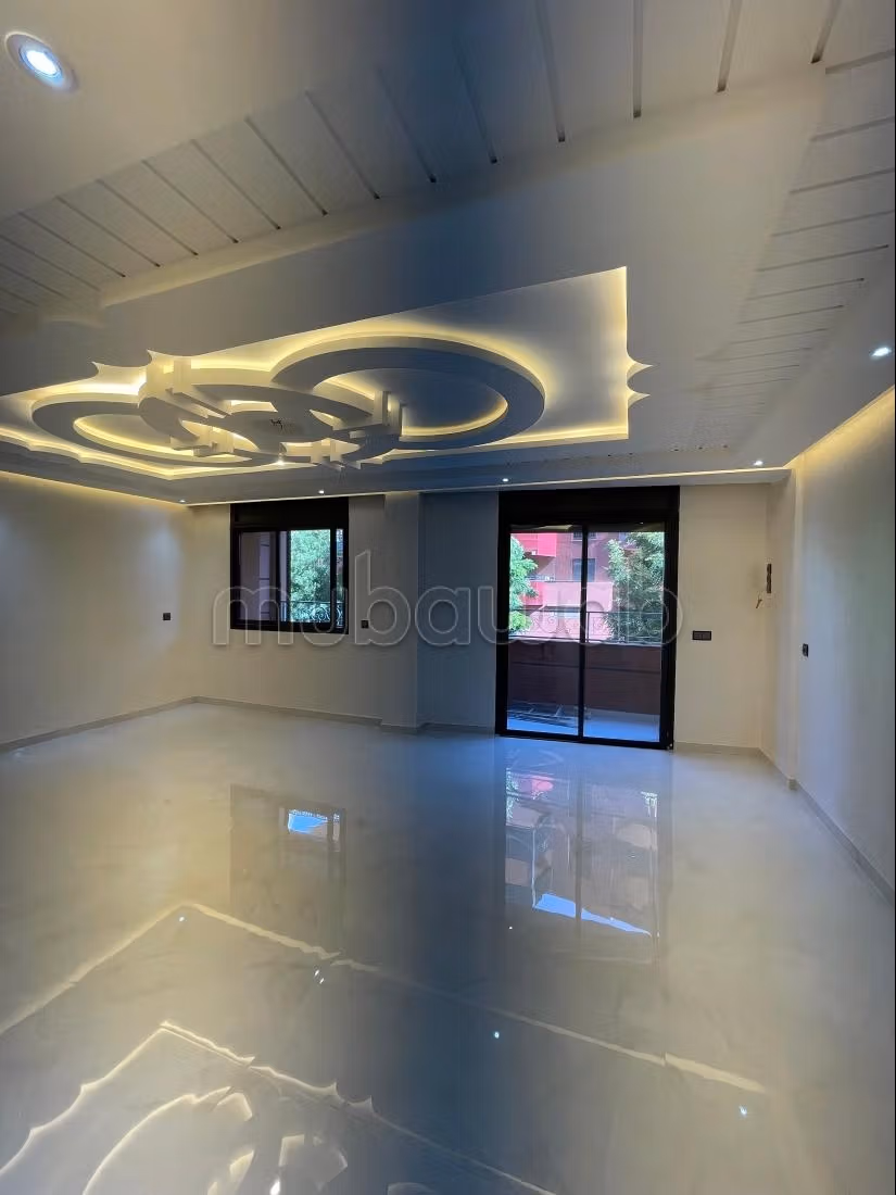 Bel appartement a vendre avec terrasse vue sur le boulevard près de Zara — 3