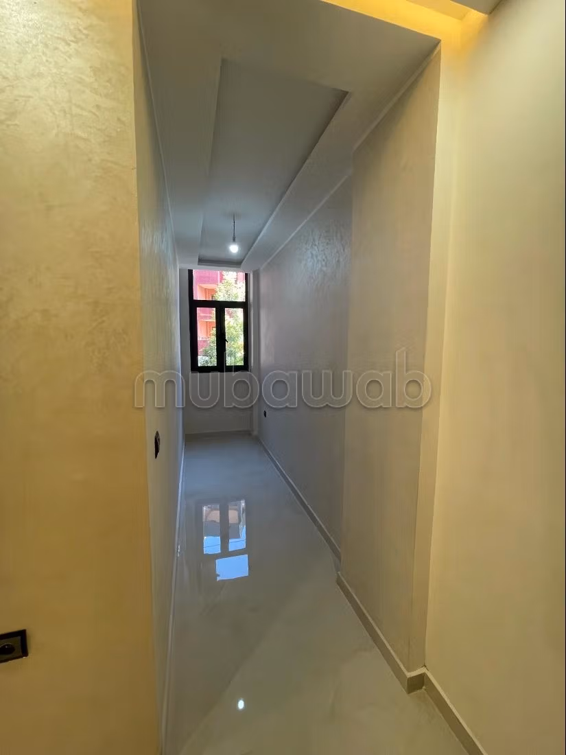 Bel appartement a vendre avec terrasse vue sur le boulevard près de Zara — 4