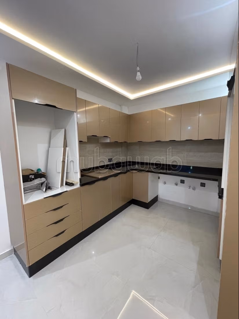 Bel appartement a vendre avec terrasse vue sur le boulevard près de Zara — 5