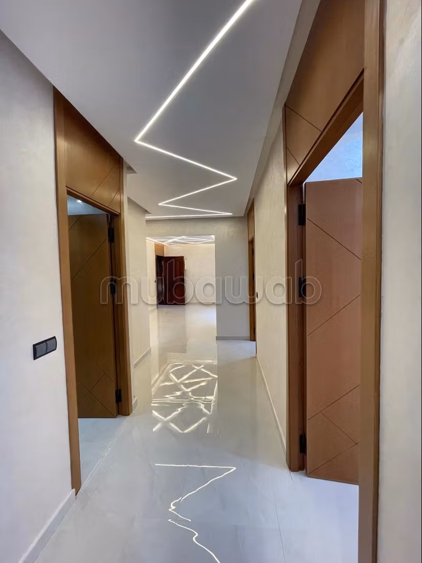 Bel appartement a vendre avec terrasse vue sur le boulevard près de Zara — 6