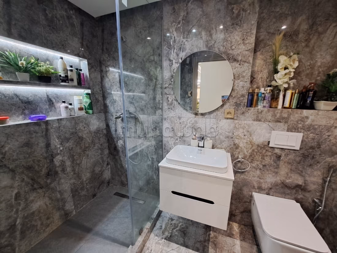 Apartamento en venta en Beau Séjour. Superficie total 132 m²