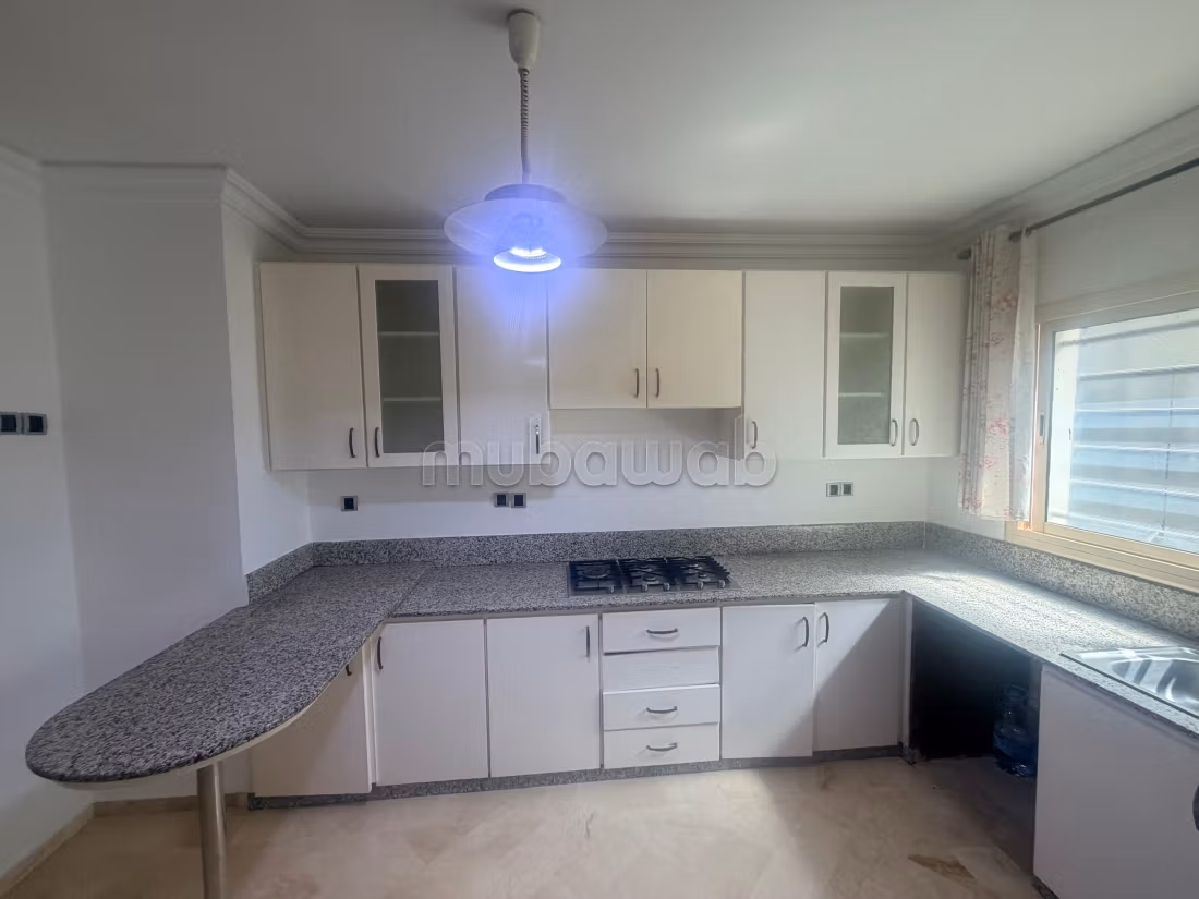 Bel appartement à vendre à lhjajma. 
Surface de 189 m² — 3