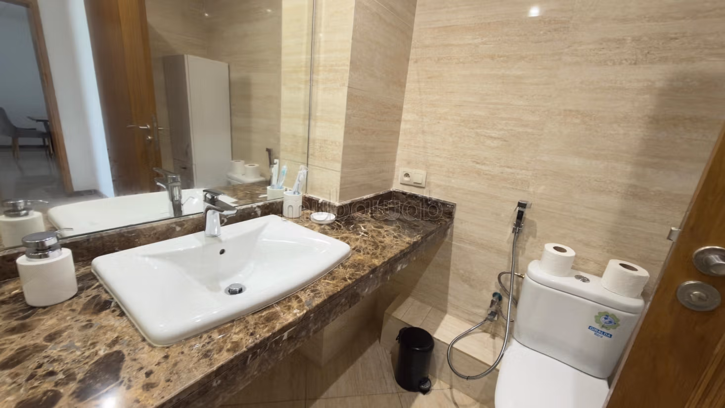Appartement 3ch meublé à louer longue durée – 150 m² – front de mer dar bouazza