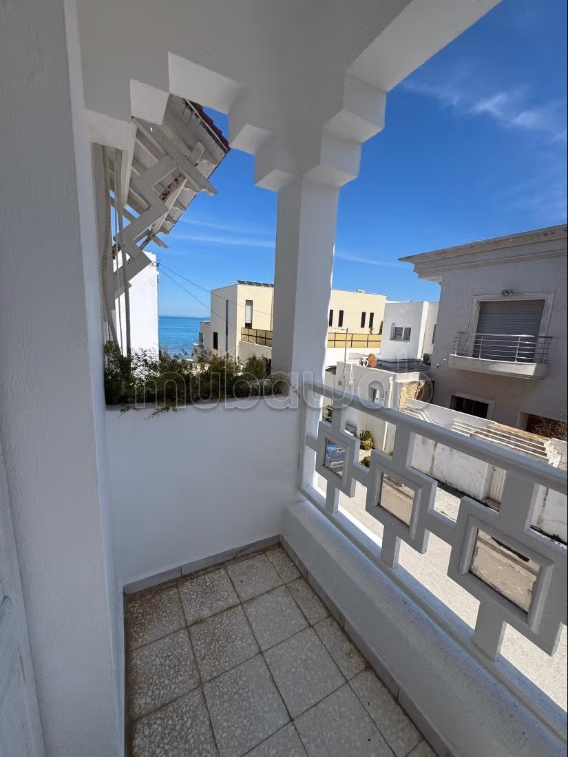 Villa meublée s3 pieds dans l'eau marsa corniche