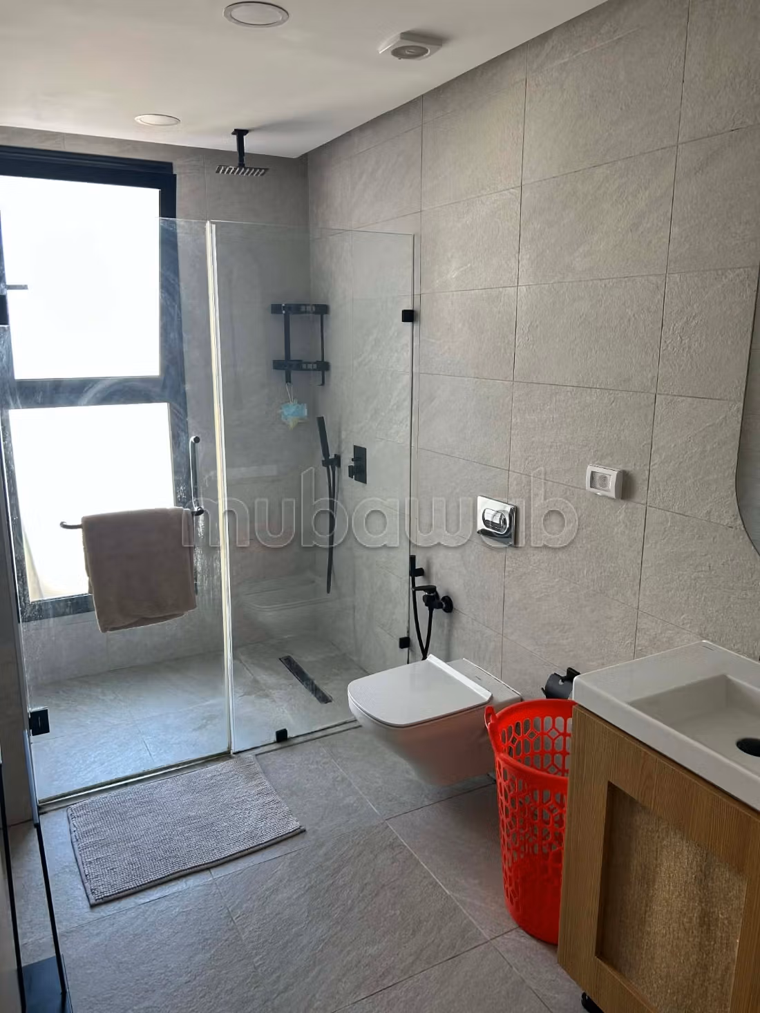 Triplex arredato con piscina a Marsa