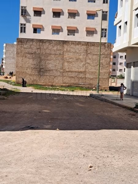 Terrain en vente à Hay Bensouda.
Superficie 288 m²