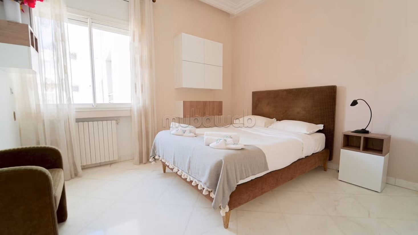 Furnished or Unfurnished S5 Apartment with Clear Lake View
